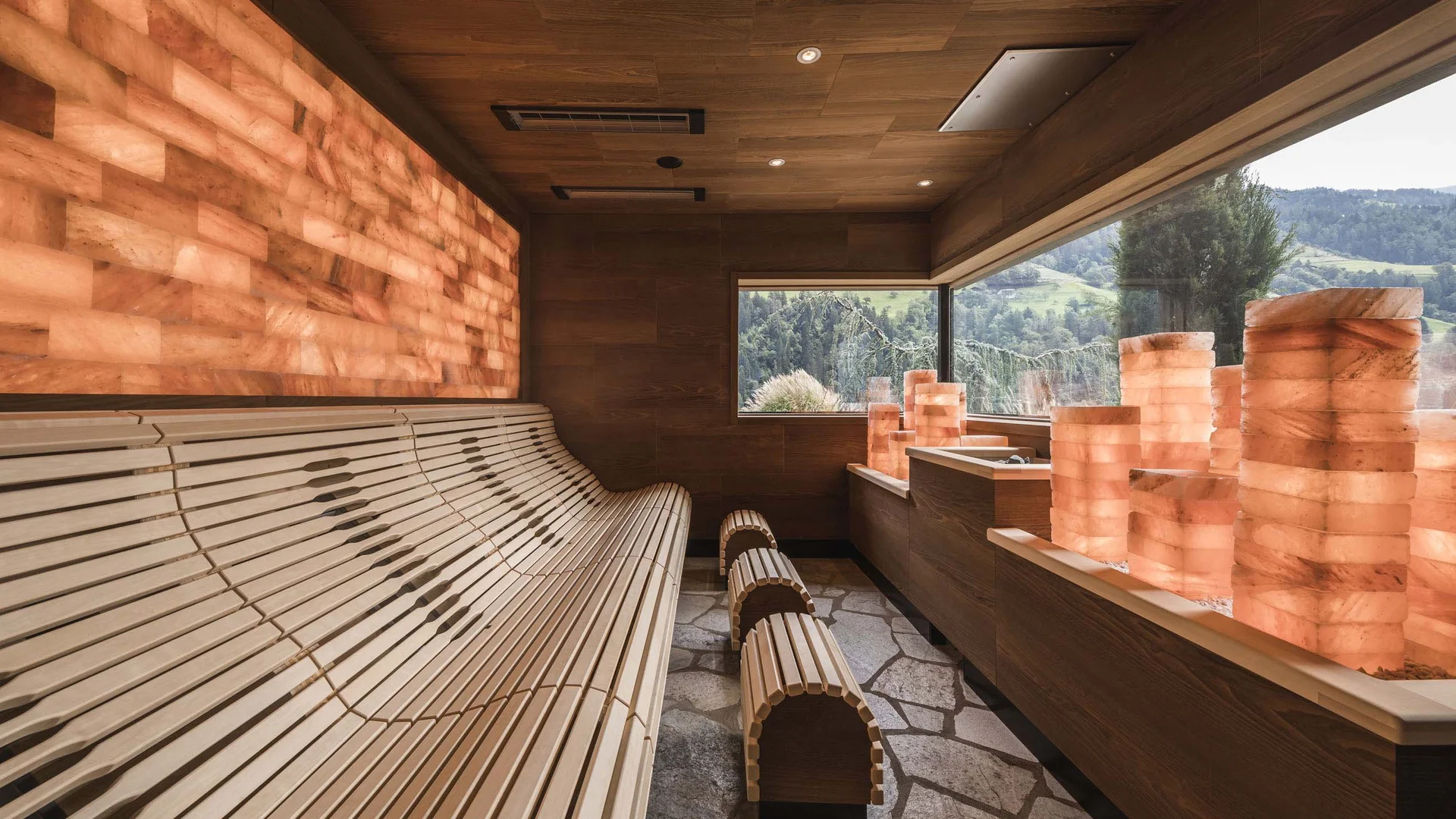 Wellness im Alpenschlössel: Ruhe und Wärme in Südtirol